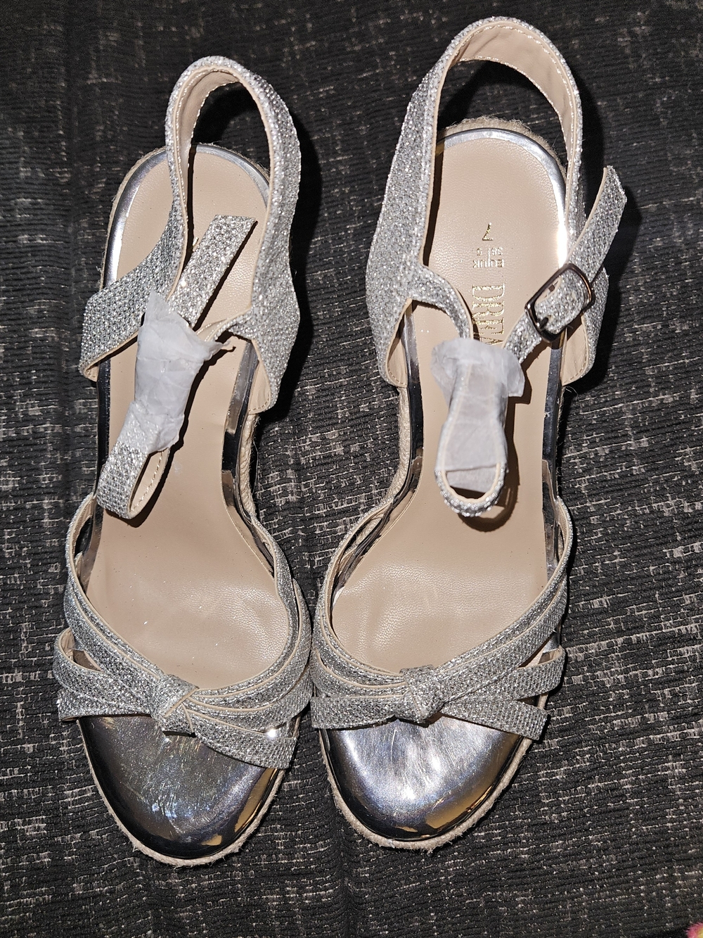 Dream Pairs Silver Glitter Slingback Heels